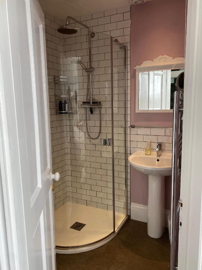 Anne'S House Bed & Breakfast Хейстингс Екстериор снимка